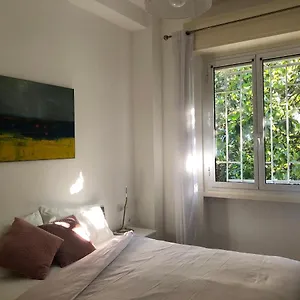  Appartement Lovely 2 With Small Garden Italie